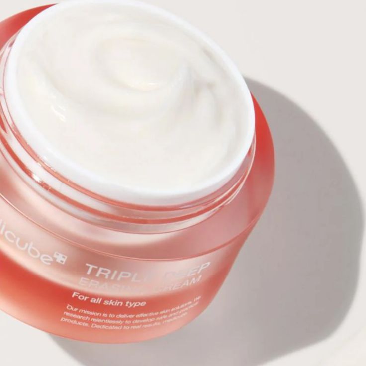 SELENAIRE Medicube Triple Collagen Cream 4.0 showing a jar with a smooth, glowing skin background highlighting firm, plump skin.